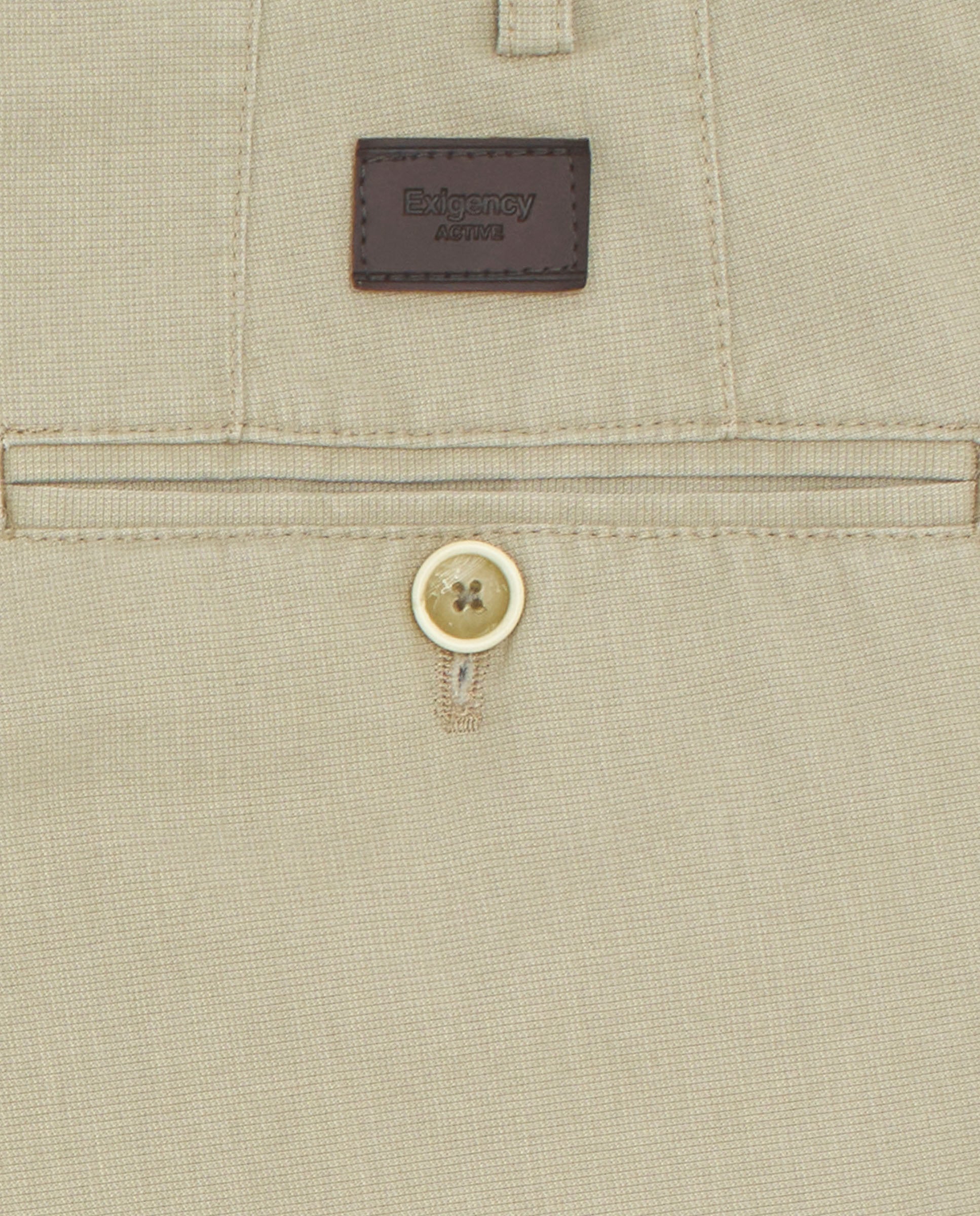 Pantalón chino beige