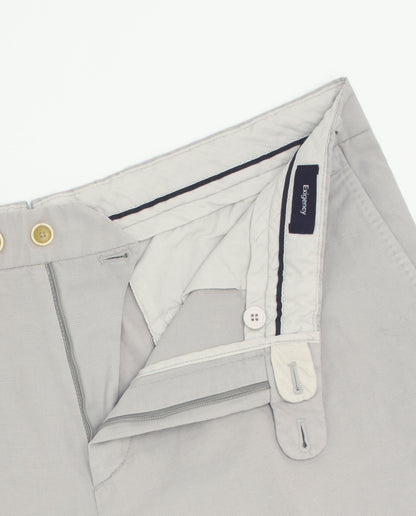 Pantalón chino gris claro
