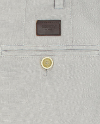 Pantalón chino gris claro
